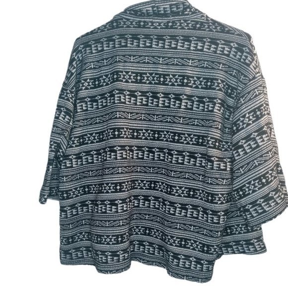 Forever 21 Aztec Cardigan - Picture 4 of 6